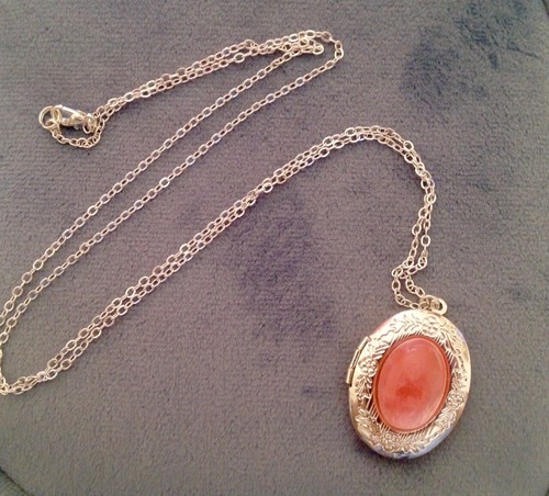 Medaglione vintage antico