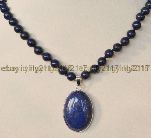 Collana con ciondolo ovale